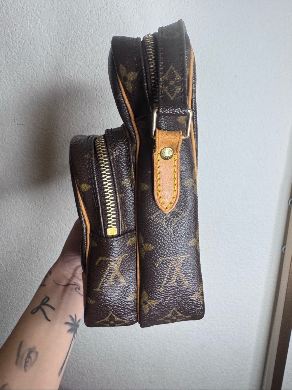 Louis Vuitton Monogram Amazon Crossbody vintage LV messenger bag made in France - Picture 4 of 9